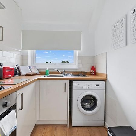 Village Cwtch Whitchurch 2 Bedroom Apartment Cardiff Buitenkant foto