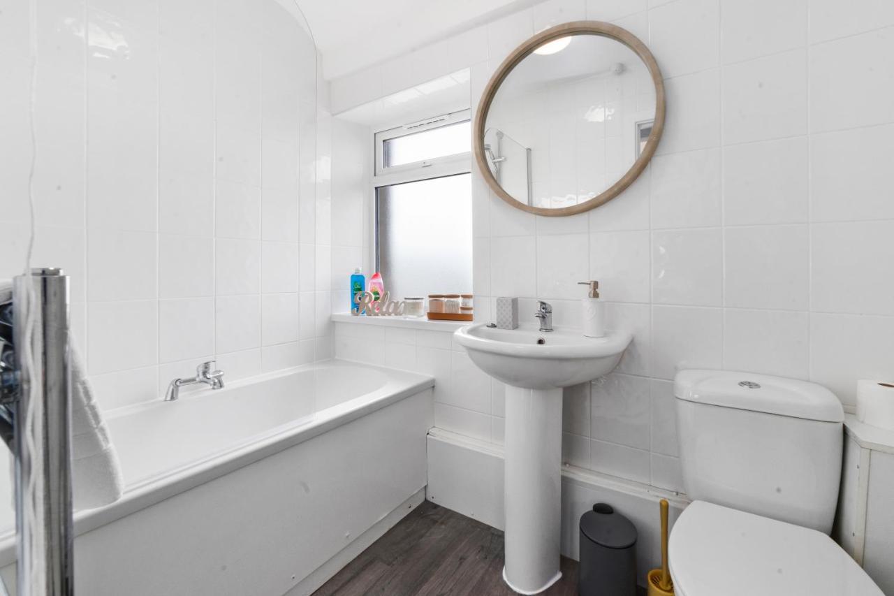 Village Cwtch Whitchurch 2 Bedroom Apartment Cardiff Buitenkant foto