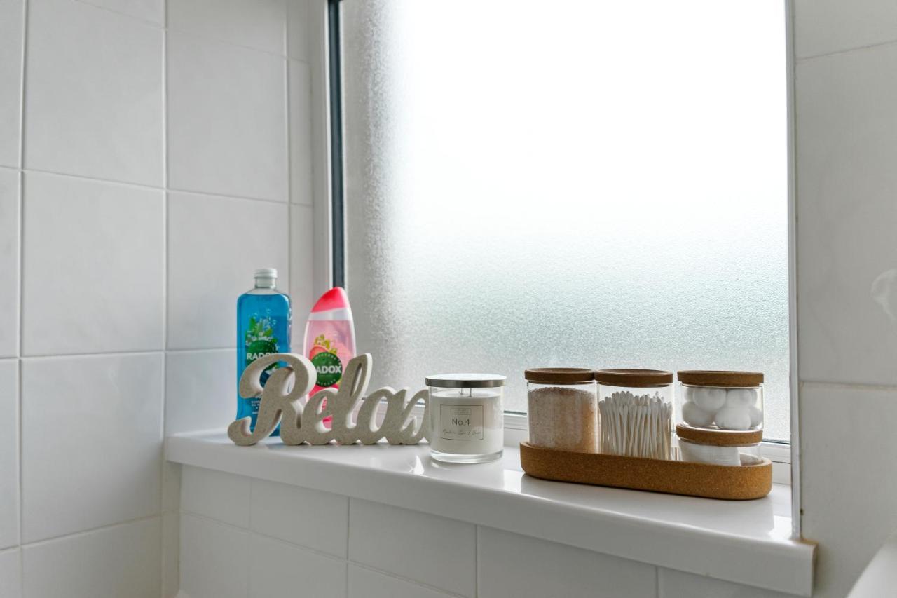 Village Cwtch Whitchurch 2 Bedroom Apartment Cardiff Buitenkant foto